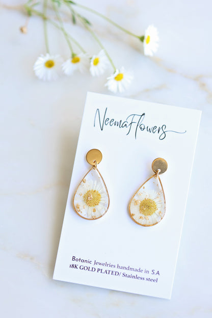 Real Daisy flower Necklace and Earrings dried and Pressed in Resin with 18K Gold Plated | Botanical jewelry